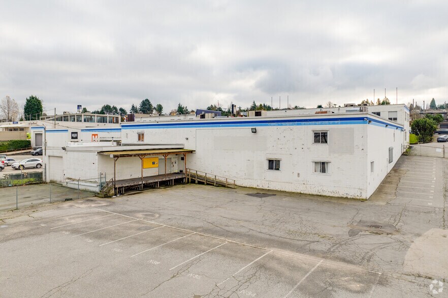 3605 Grandview Hwy, Vancouver, BC à vendre - Photo du bâtiment - Image 2 de 11