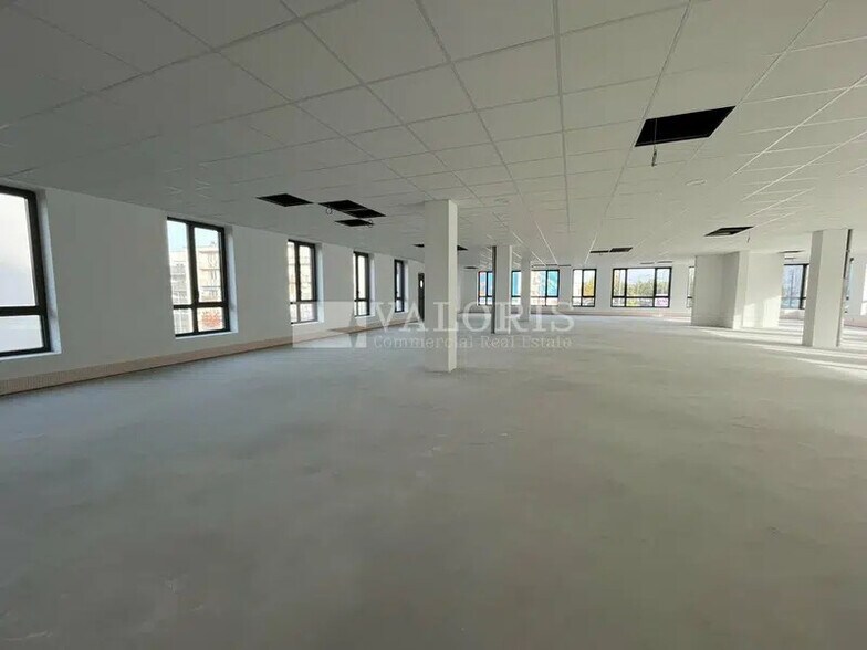 50 Boulevard Ambroise Croizat, Vénissieux à vendre - Photo du bâtiment - Image 3 de 12