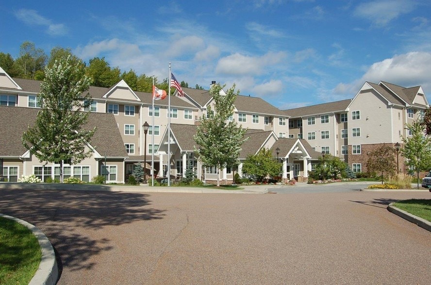 59 Rathe Rd, Colchester, VT à louer - Photo du bâtiment - Image 3 de 8