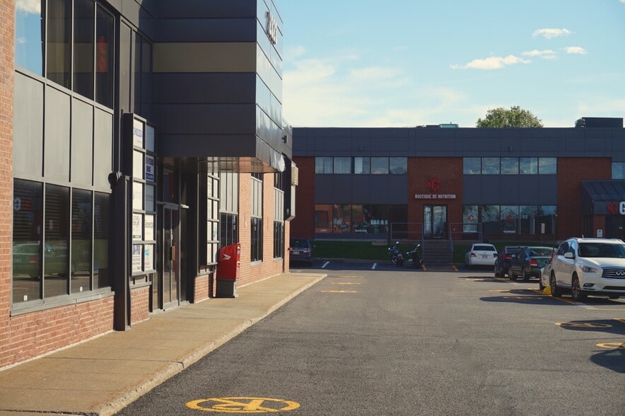 2323 Boul du Versant-Nord, Québec, QC for lease - Building Photo - Image 2 of 4