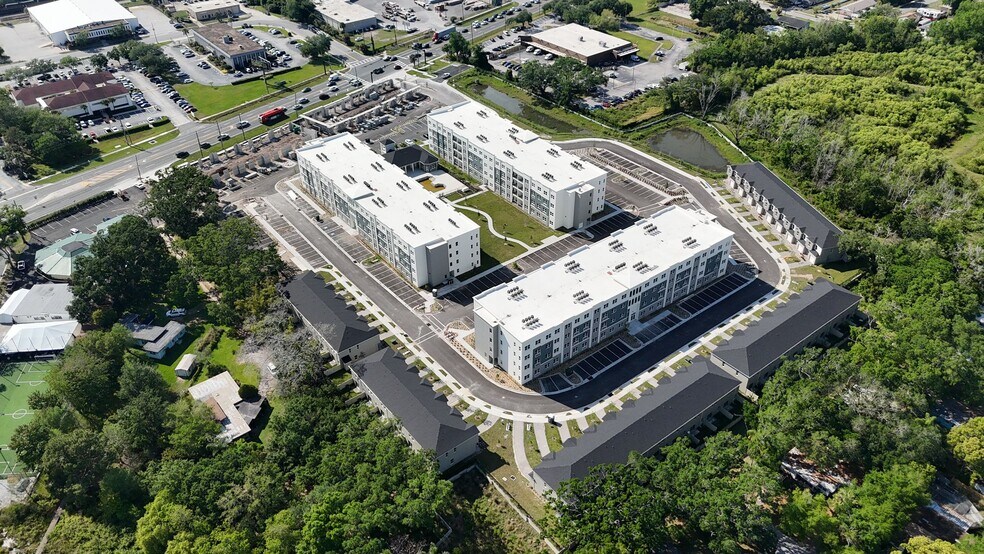 7823 S Orange Ave, Orlando, FL à louer - Photo du bâtiment - Image 3 de 13