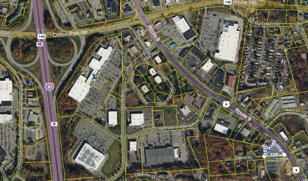 3 Oakhill Dr, Halfmoon, NY à vendre - Aérien - Image 2 de 24