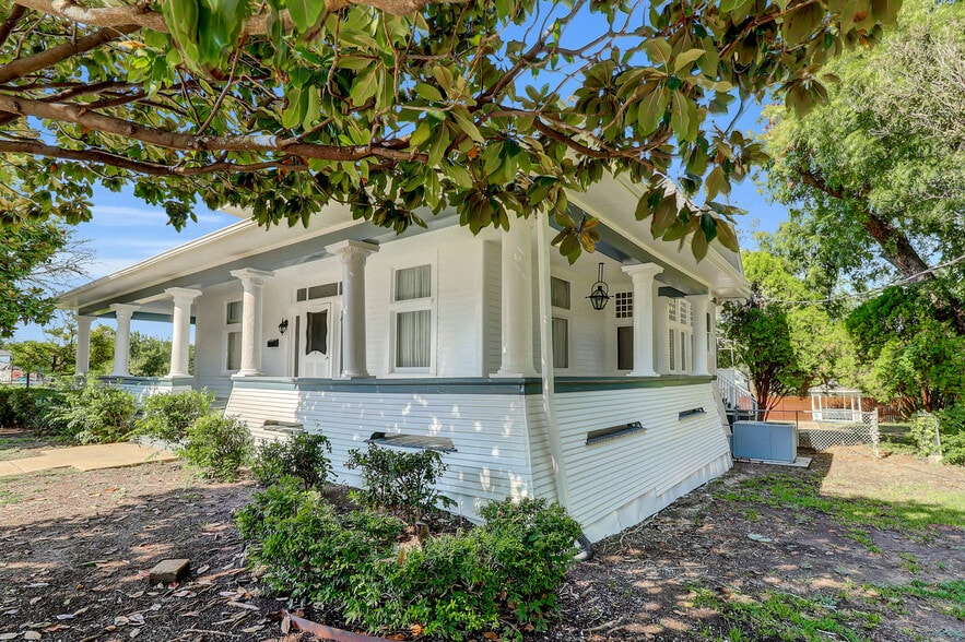 312 S Tennessee St, McKinney, TX for lease - Building Photo - Image 3 of 25