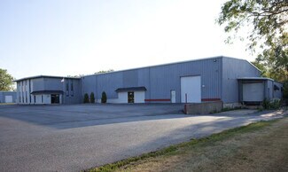 Plus de détails pour 300 N Lake St, Montgomery, IL - Industriel à vendre