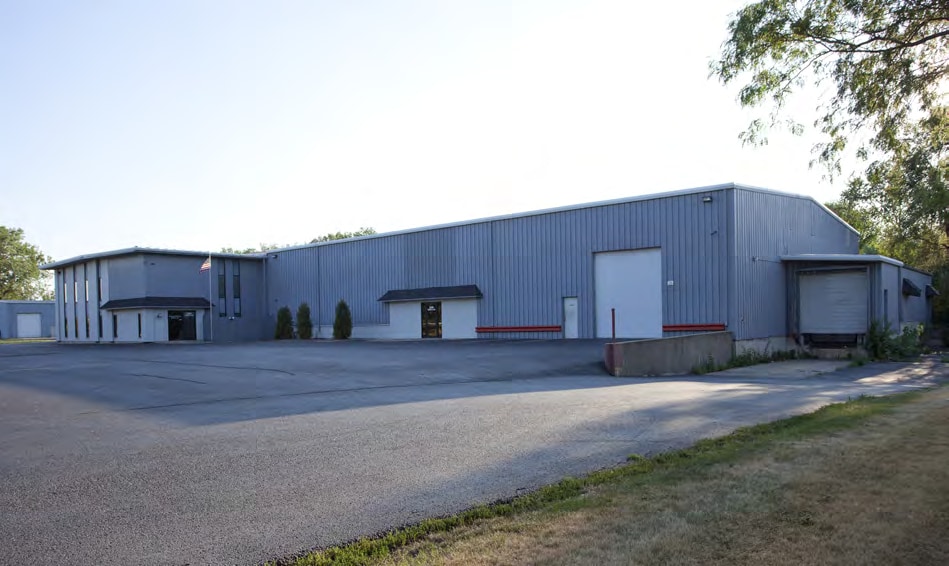 300 N Lake St, Montgomery, IL for sale Primary Photo- Image 1 of 2