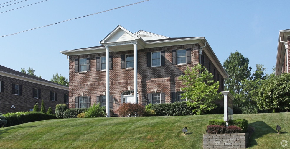 4365 Harrison Ave, Cincinnati, OH à vendre - Photo du bâtiment - Image 2 de 8