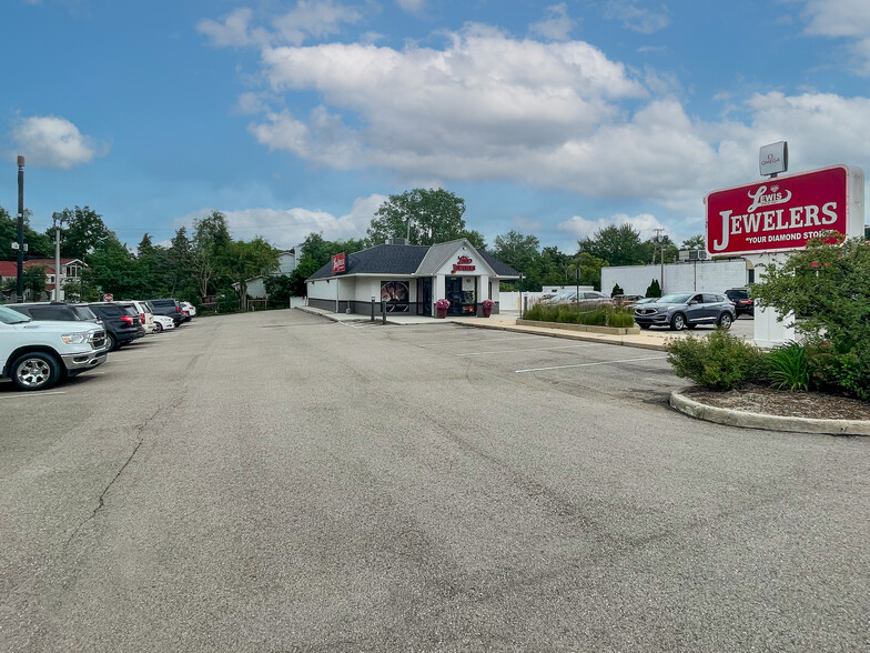 2000 W Stadium Blvd, Ann Arbor, MI for sale - Building Photo - Image 1 of 1