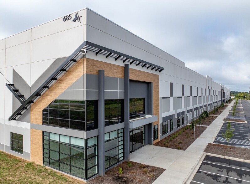 685 Pitts School Rd, Concord, NC à vendre - Photo du bâtiment - Image 2 de 8