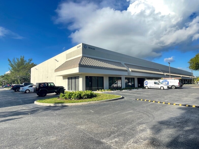 3400 SW 26th Ter, Fort Lauderdale, FL for lease - Building Photo - Image 1 of 9