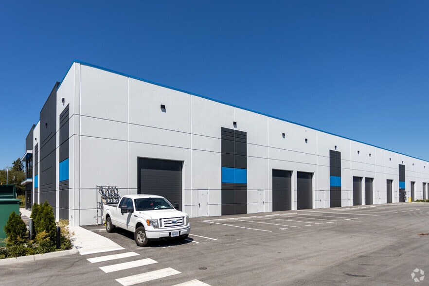 6286 203 St, Langley, BC à louer - Photo du bâtiment - Image 2 de 9