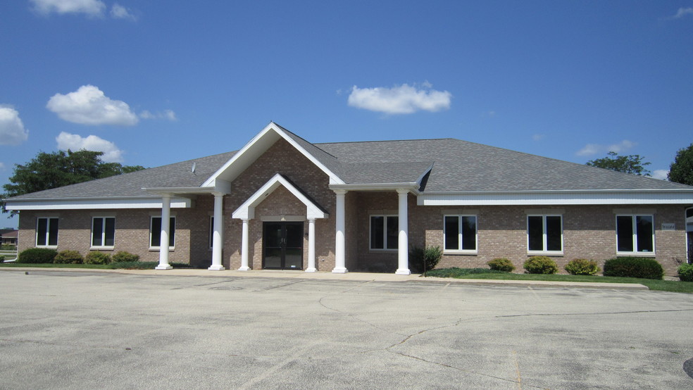 W6184 Aerotech Dr, Appleton, WI à vendre - Photo du bâtiment - Image 1 de 1