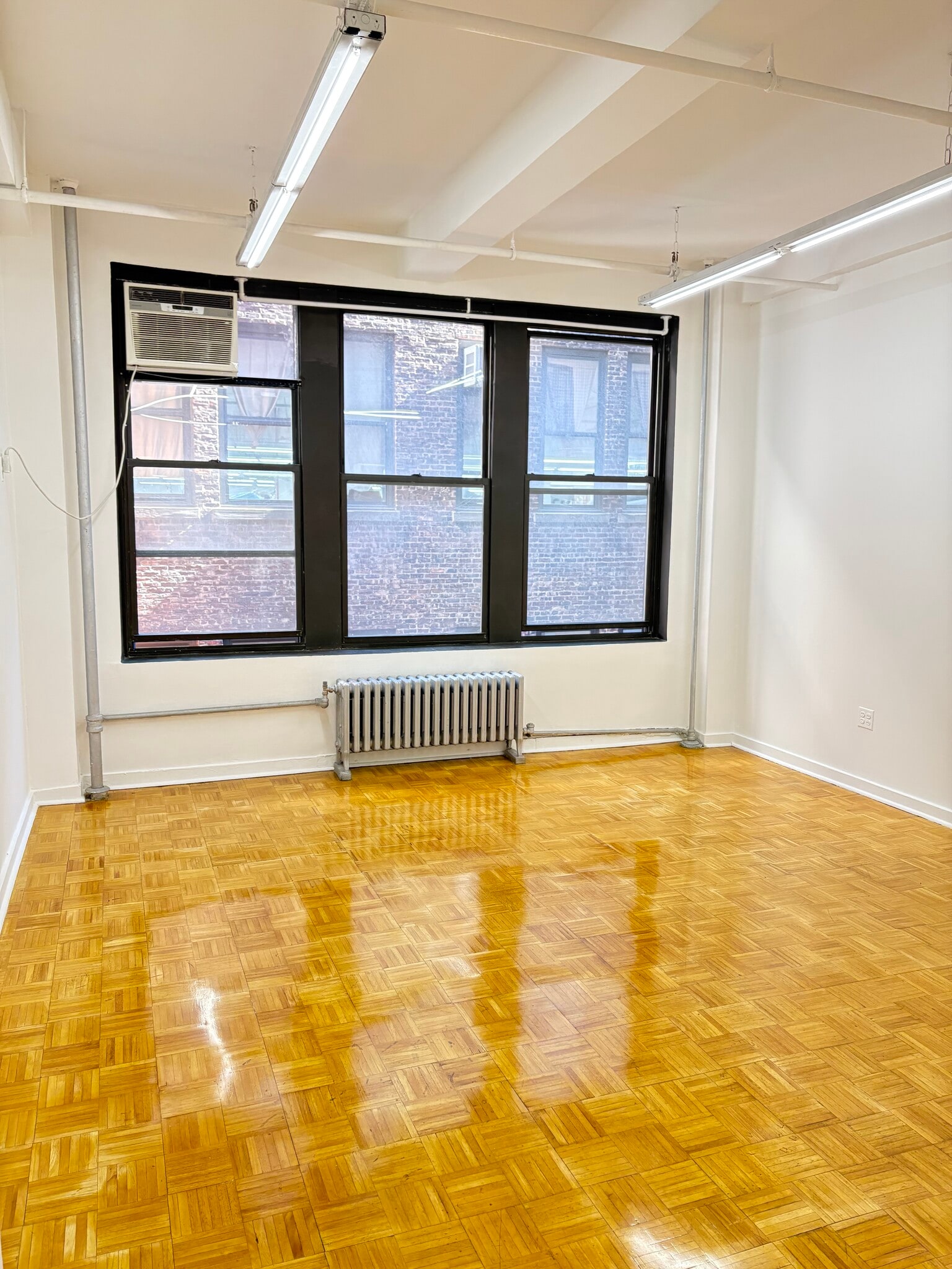 325 W 38th St, New York, NY à louer Photo intérieure- Image 1 de 6