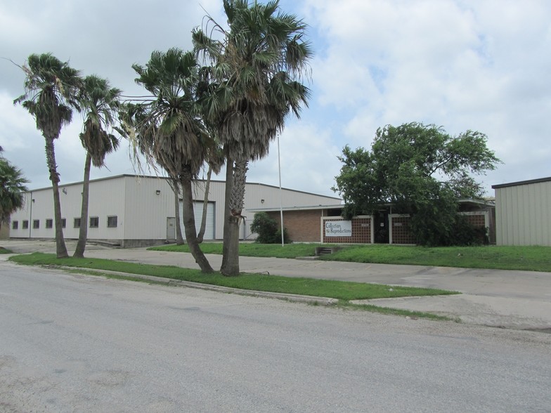 301 W 44th St, Corpus Christi, TX à louer - Photo du bâtiment - Image 1 de 29