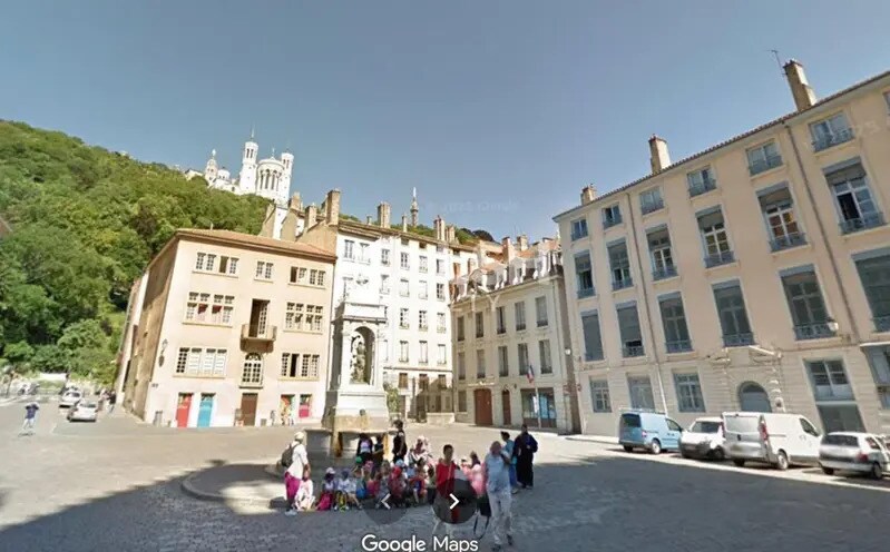 Commerce de détail dans Lyon à vendre - Photo du bâtiment - Image 2 de 2