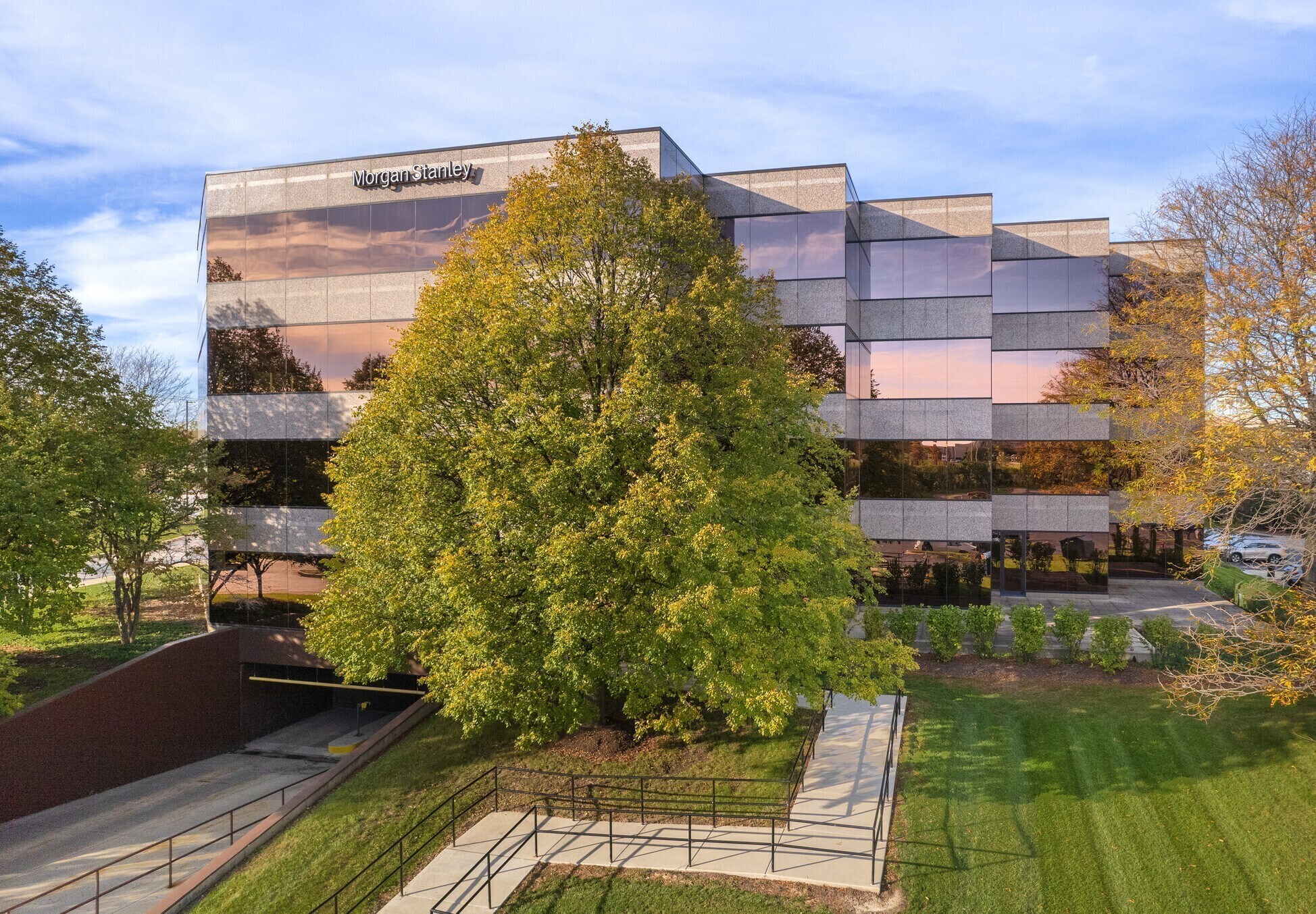 111 Pfingsten Rd, Deerfield, IL à louer Photo principale- Image 1 de 10