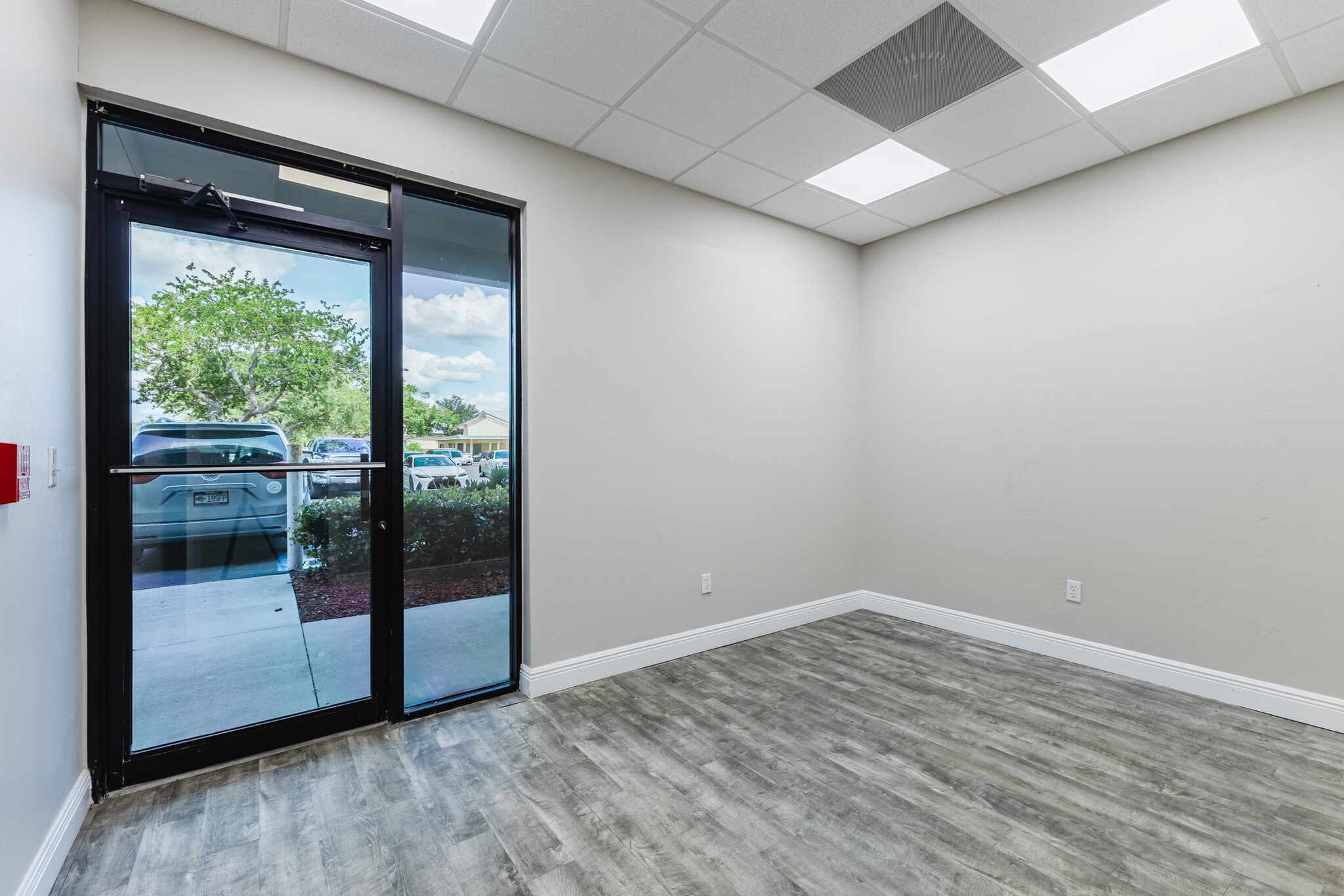 28410 Bonita Crossing Blvd, Bonita Springs, FL for lease Interior Photo- Image 1 of 13