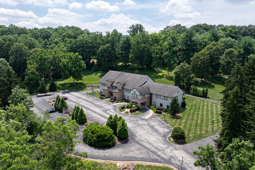 220 Megawatt Ln, Greensburg, PA à vendre - Photo du bâtiment - Image 3 de 24