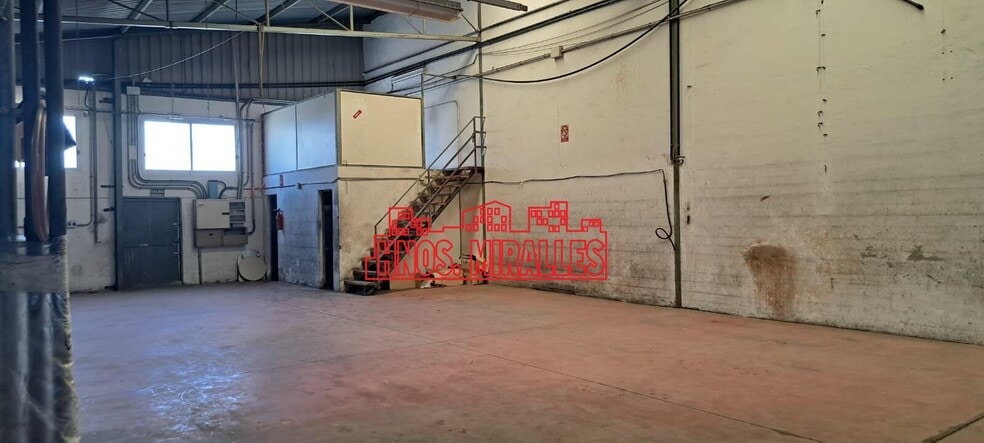Industrial in Elche for sale - Interior Photo - Image 3 of 15