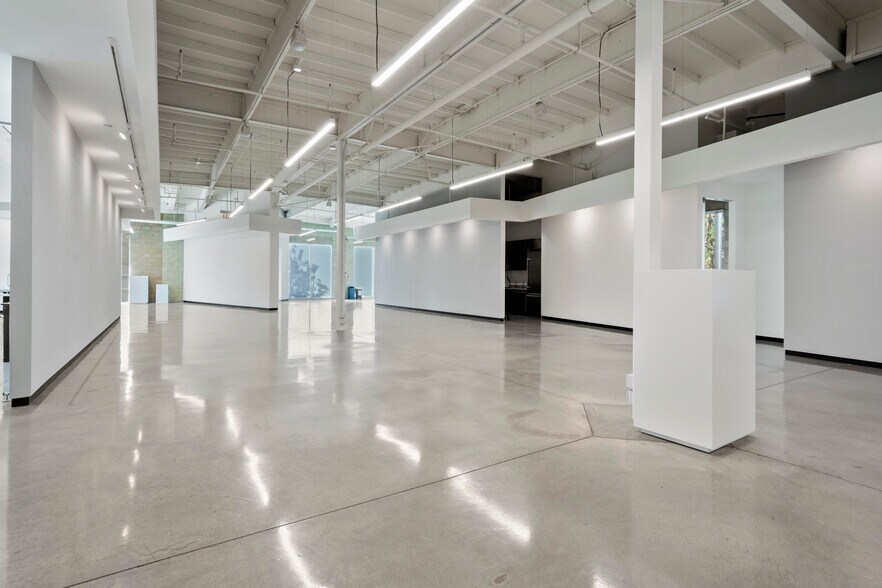 8801 Research Dr, Irvine, CA à louer - Photo intérieure - Image 3 de 9