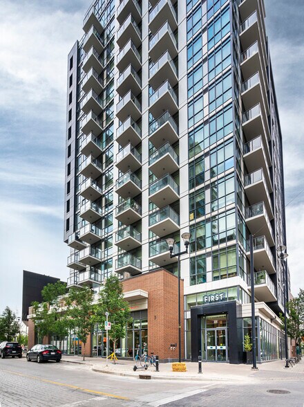 550 Riverfront Av SE, Calgary, AB à vendre - Photo principale - Image 1 de 4