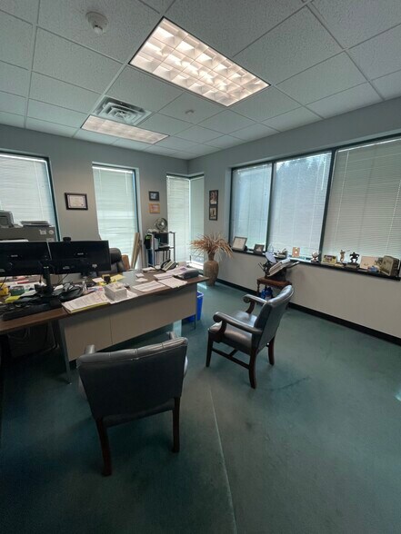 5568 Davison Rd, Lockport, NY à vendre - Photo intérieure - Image 3 de 12