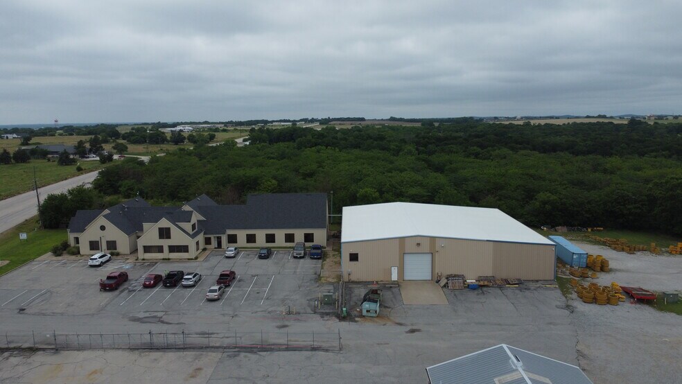 4613 N FM 1417, Sherman, TX à vendre - Photo du bâtiment - Image 1 de 3