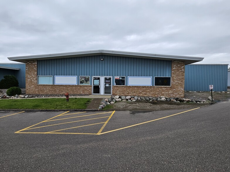 22011-22043 Industrial Blvd, Rogers, MN for lease - Building Photo - Image 1 of 14