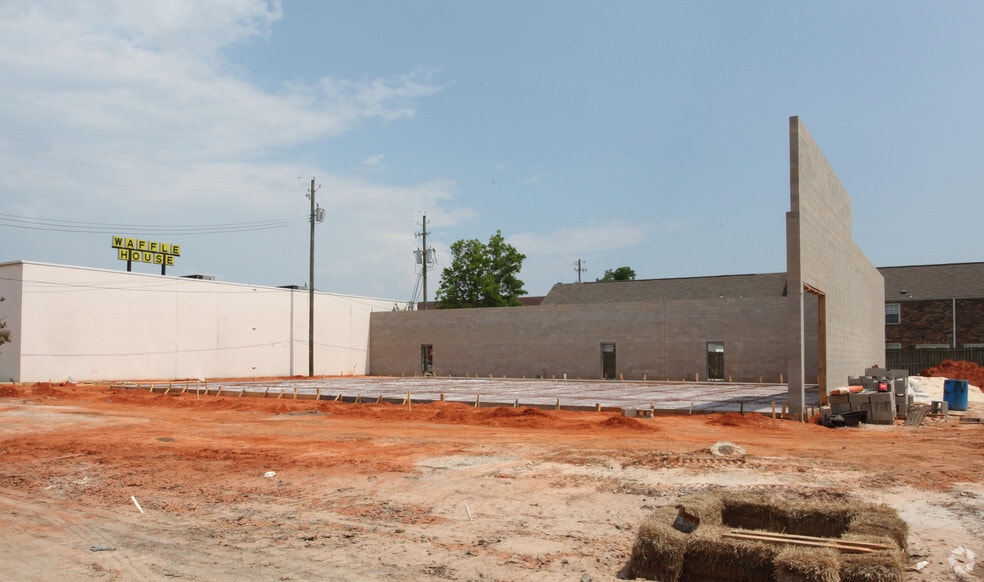 3653-3659 Airport Blvd, Mobile, AL for lease - Building Photo - Image 3 of 7