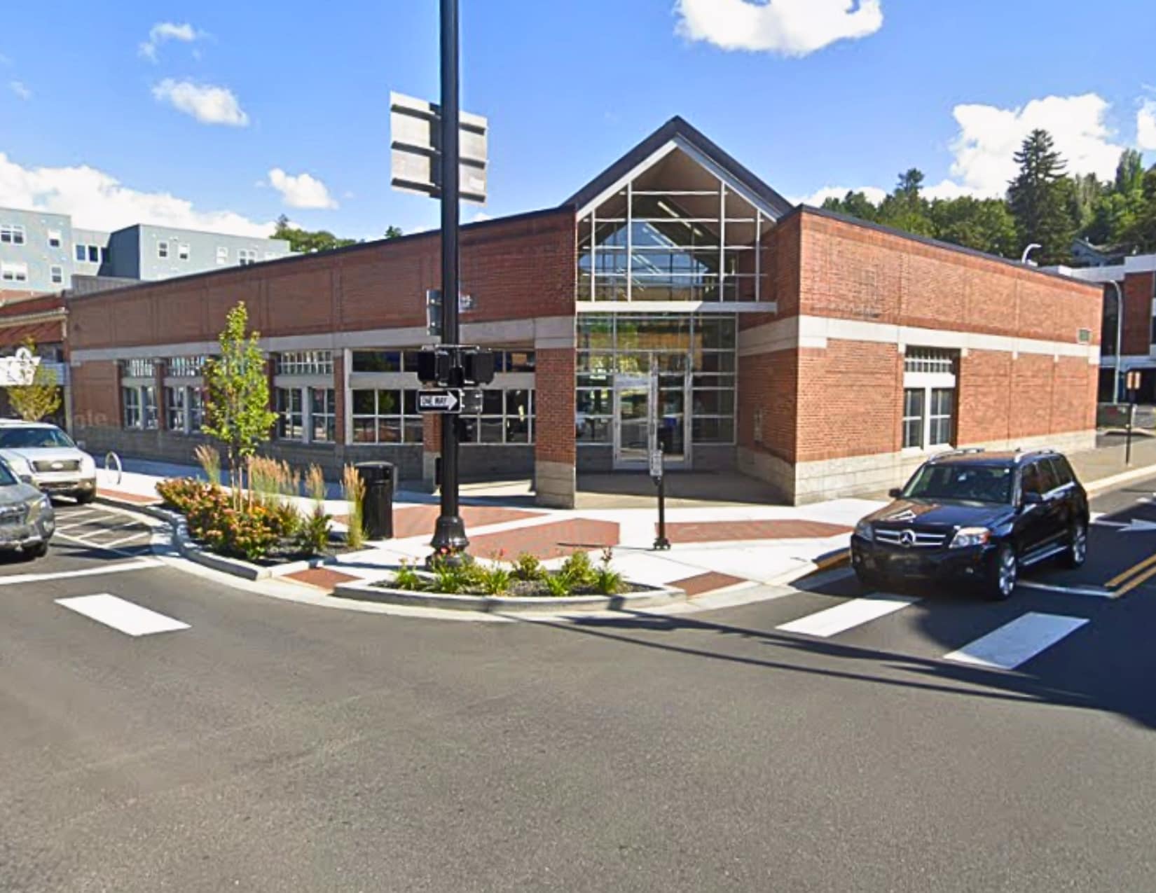 301 E Main St, Pullman, WA à louer Photo du bâtiment- Image 1 de 9