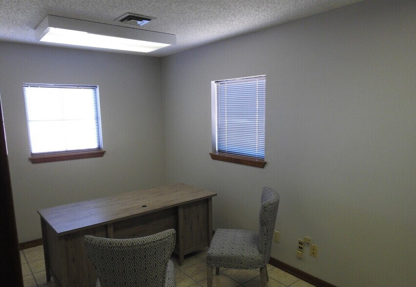 1620 Enterprise Ave, Springfield, MO à louer - Photo intérieure - Image 3 de 5