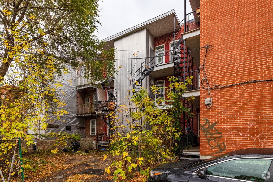 559-567 Vimont, Montréal, QC à vendre - Photo du bâtiment - Image 2 de 3