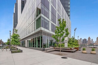 10, 20, 30 Halletts Pt, Astoria, NY for lease Interior Photo- Image 1 of 2