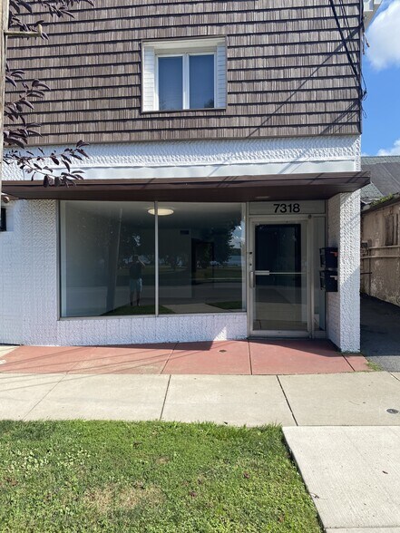 7316-7318 Buffalo Ave, Niagara Falls, NY à louer - Photo du bâtiment - Image 2 de 21