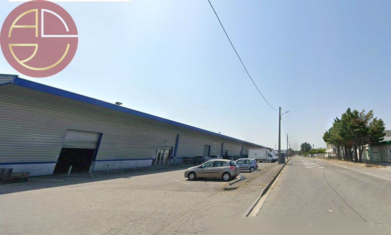 Retail in Toulouse for lease Building Photo- Image 1 of 9