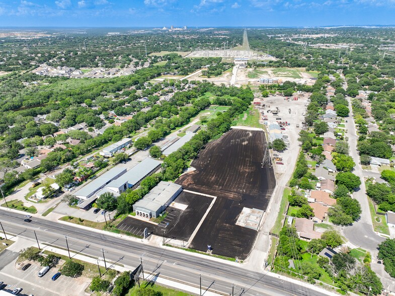 14732 Bulverde Rd, San Antonio, TX à vendre - Photo du bâtiment - Image 3 de 28