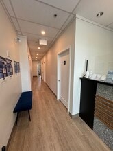 1060 Austin Ave, Coquitlam, BC à louer Photo intérieure- Image 1 de 4