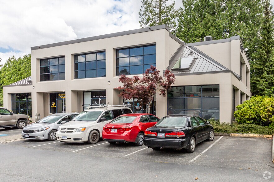 10277 154 St, Surrey, BC à vendre - Photo du bâtiment - Image 2 de 3
