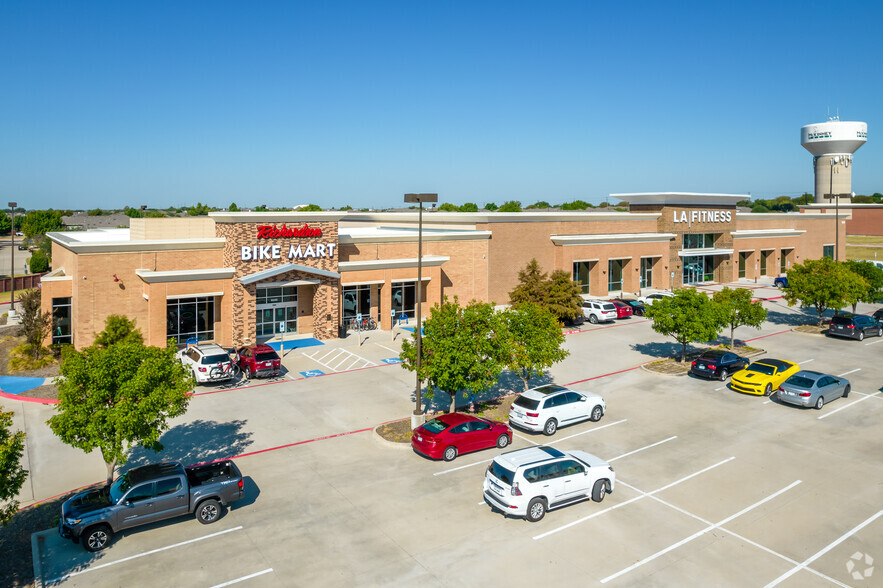 9040 Falcon View Dr, McKinney, TX for lease - Building Photo - Image 2 of 5