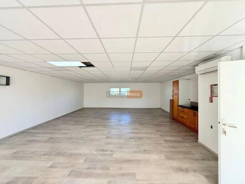 Flex in Puget-sur-Argens for sale - Interior Photo - Image 2 of 5