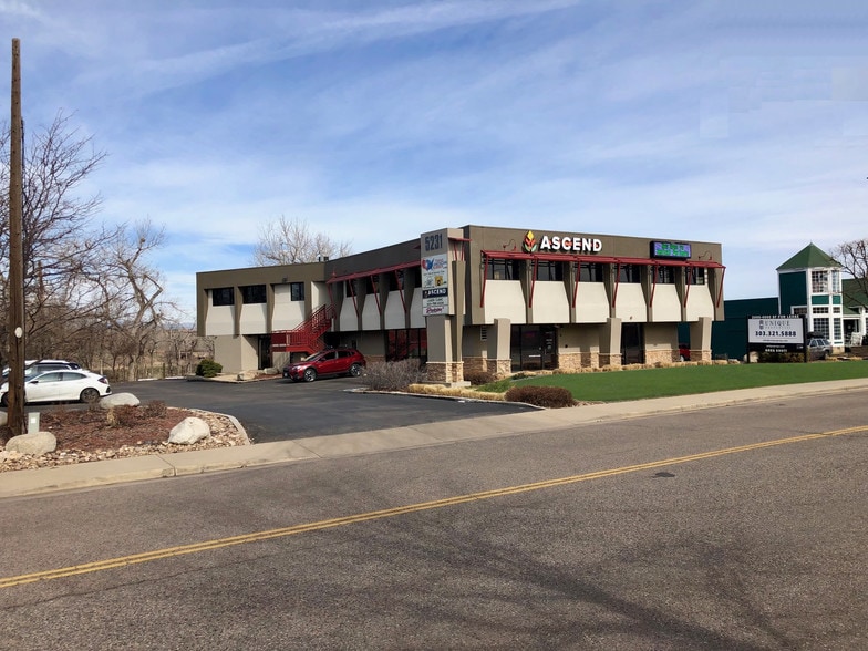 5231 S Santa Fe Dr, Littleton, CO à louer - Photo du bâtiment - Image 2 de 4