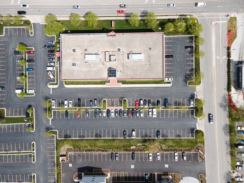 1S660 Midwest Rd, Oakbrook Terrace, IL for lease - Aerial - Image 3 of 4