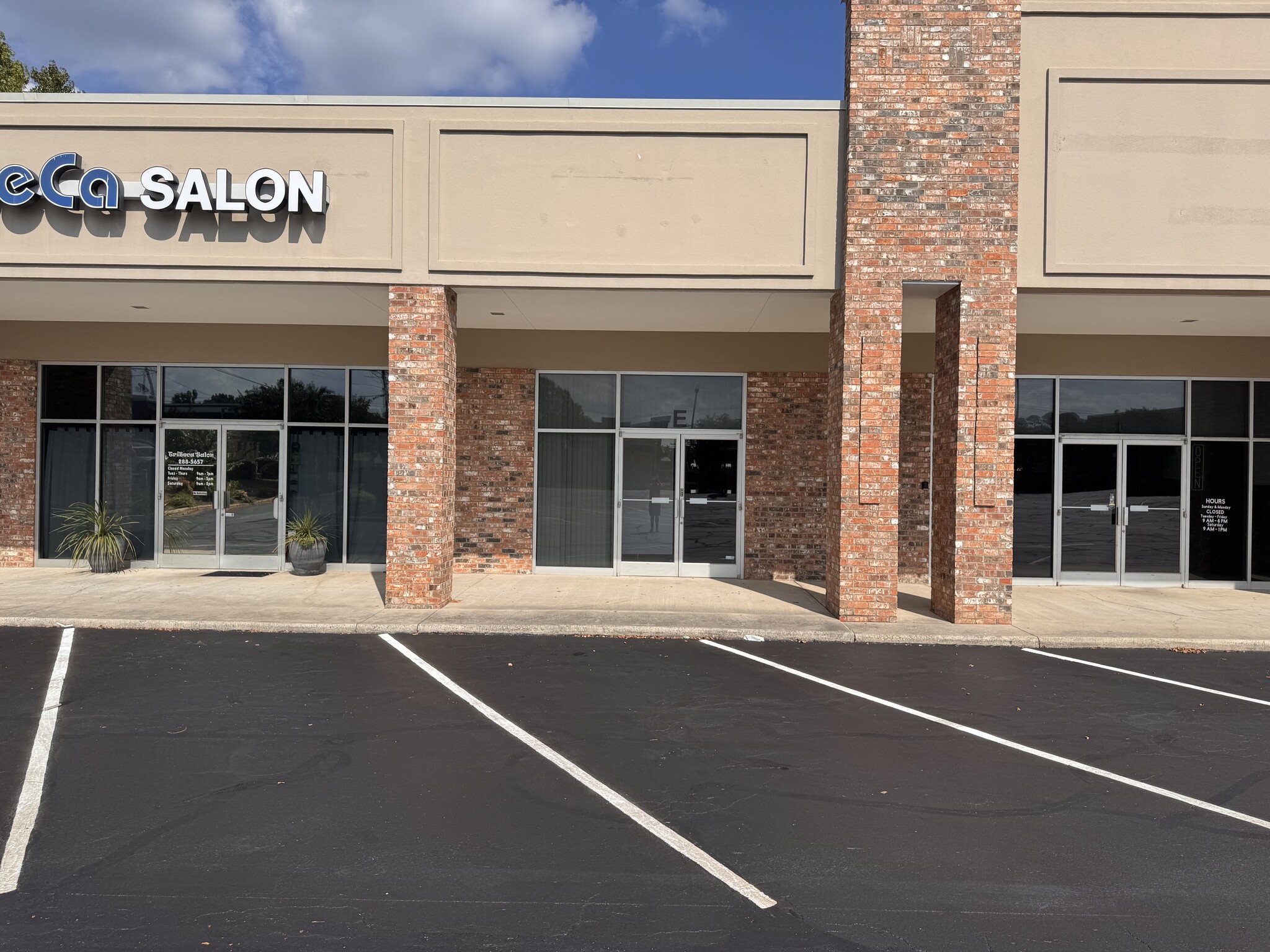 2500 Battleground Ave, Greensboro, NC for lease Building Photo- Image 1 of 4