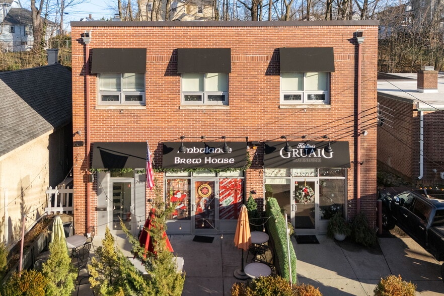 202 Main St, Nanuet, NY à vendre - Photo du bâtiment - Image 2 de 19