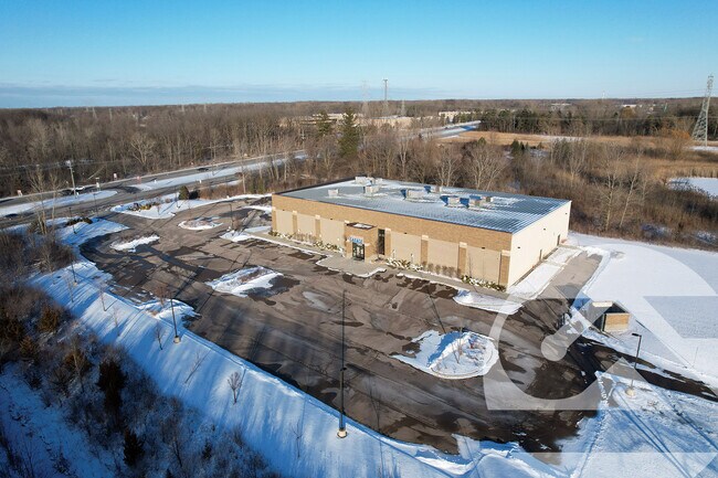 Plus de détails pour 43335 Michigan Ave, Canton Township, MI - Commerce de détail à vendre