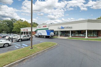 550 Oyster Point Rd, Newport News, VA for lease Building Photo- Image 2 of 4