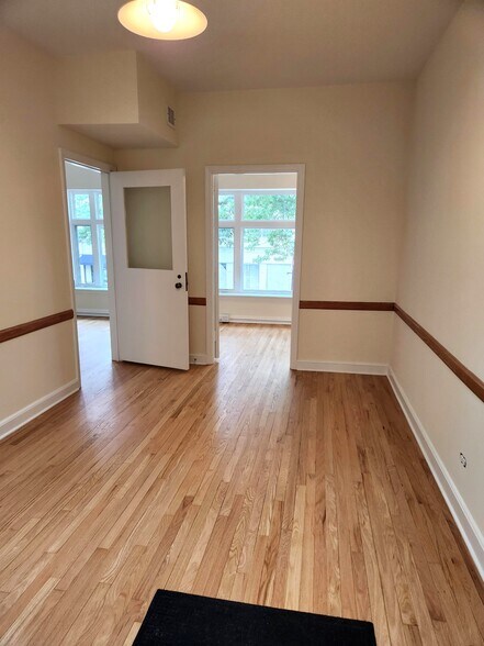 244 Greenwich Ave, Greenwich, CT à louer - Photo du bâtiment - Image 2 de 5