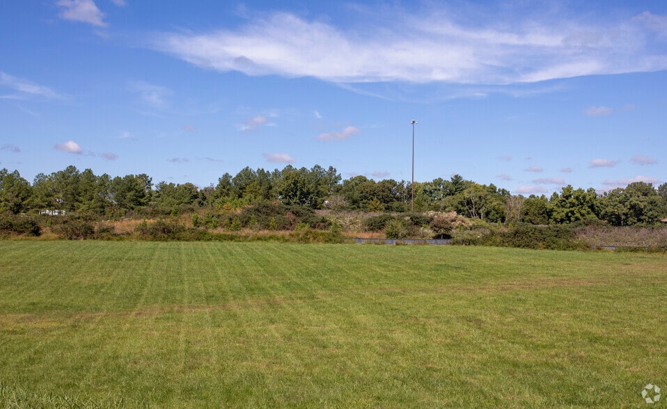 Eternal Rings Dr, Laurel, MD for lease - Building Photo - Image 3 of 4