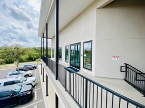 1878 Herbelin Rd, New Braunfels, TX for lease Interior Photo- Image 1 of 21