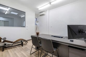 201 Parramatta Road, Five Dock à louer Photo intérieure- Image 2 de 3