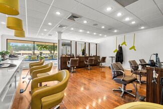 Plus de détails pour 420 Post Rd W, Westport, CT - Commerce de détail à louer